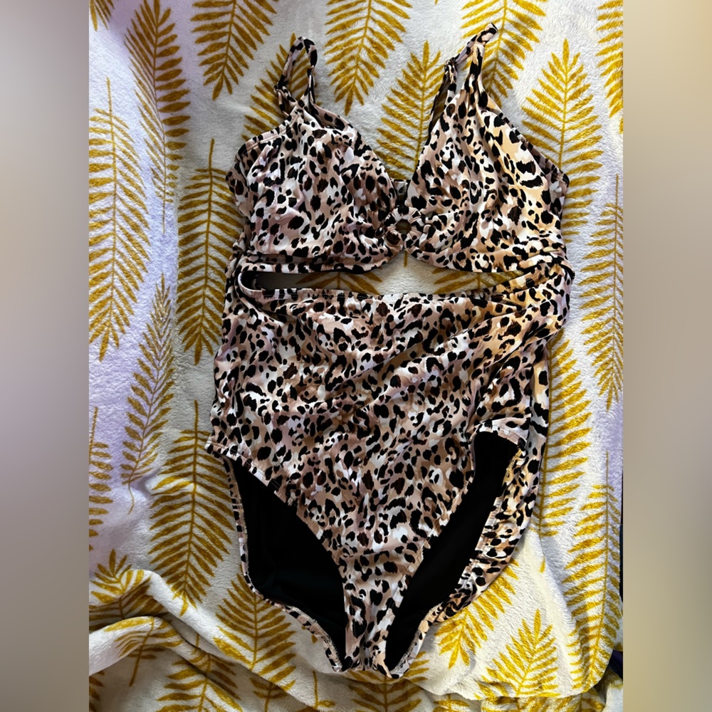 Leopard Time and True One Piece-  16-18